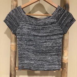 Tilly’s black and grey knit crop top